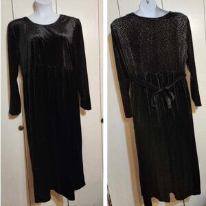 Plus 1X Unbranded Black Velour Goth Leopard Print Long Sleeve Maternity Dress